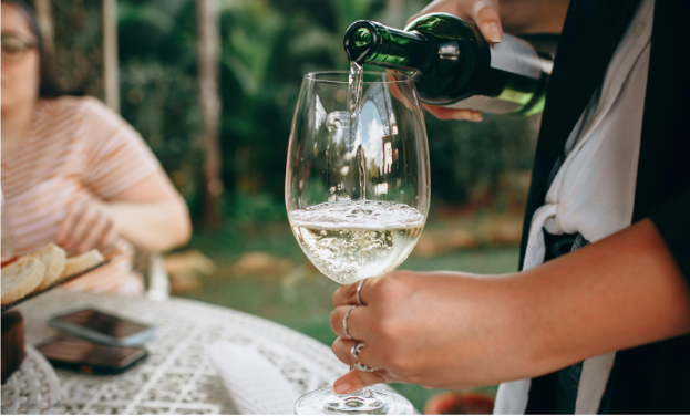 Servir le vin à la bonne température : pourquoi tout commence par le stockage ?