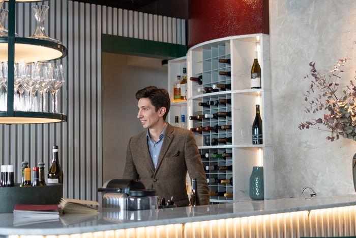 Bar à vin et restauration : comment transformer une passion en entreprise durable ?