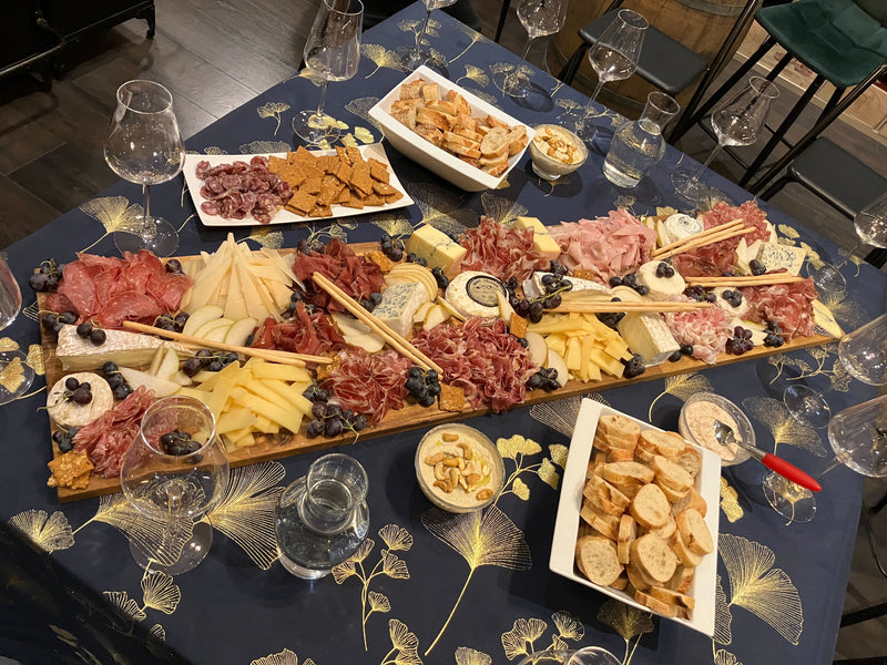 plateau charcuterie fromage dégustation de vin