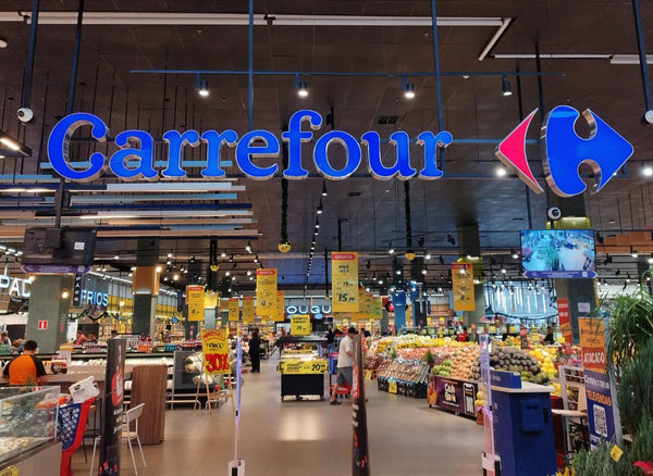 Carrefour mag de Emily in Paris-cocktail niet verkopen: de Franse rechter grijpt in